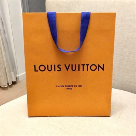 mana ada jual lv paperbag malaysia|LV PAPERBAG .